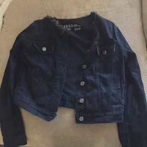 G a p black denim jacket